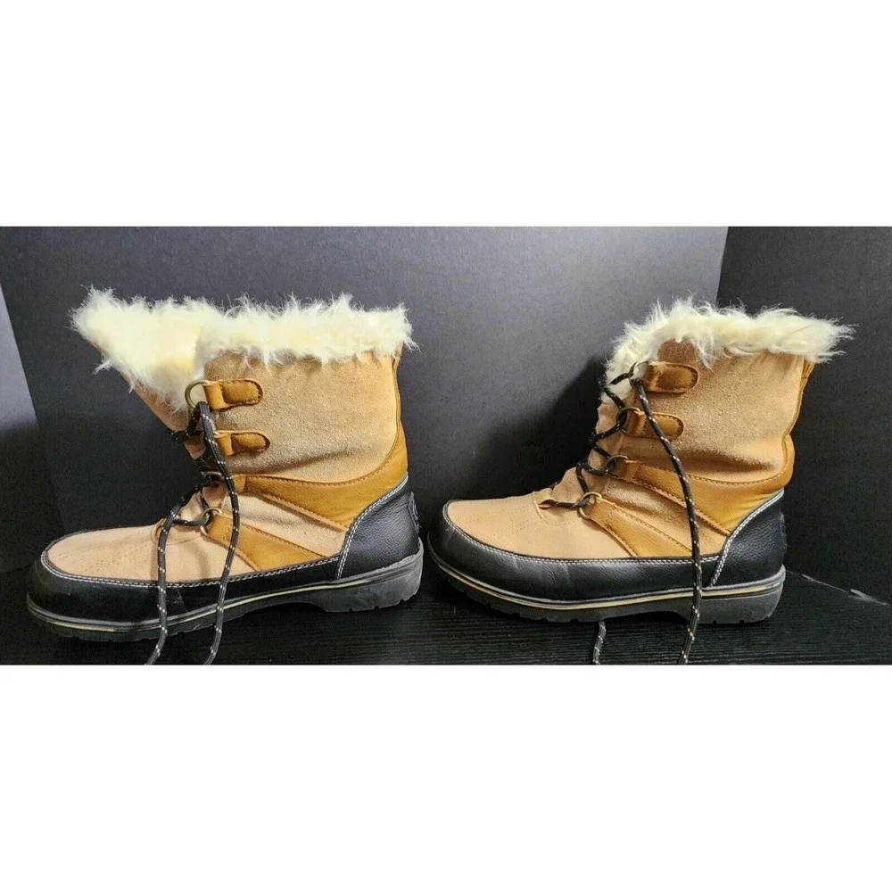 Champion ‎ beige Winter Boots Faux Fur Lined Lace Up Womens Size 9